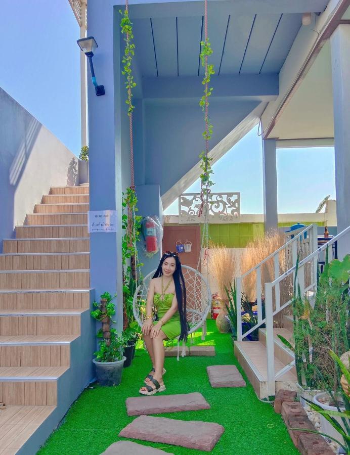 Baan Tipsukon Bed & Breakfast Ko Lan Bagian luar foto