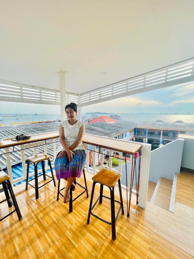 Baan Tipsukon Bed & Breakfast Ko Lan Bagian luar foto