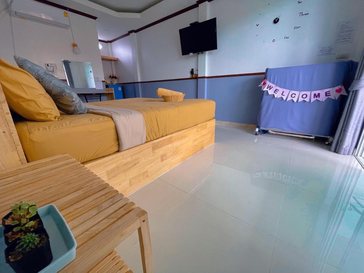 Baan Tipsukon Bed & Breakfast Ko Lan Bagian luar foto
