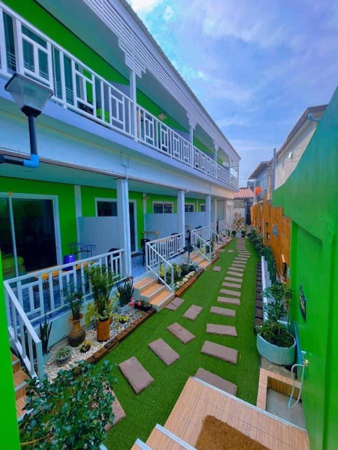 Baan Tipsukon Bed & Breakfast Ko Lan Bagian luar foto
