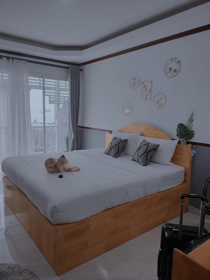 Baan Tipsukon Bed & Breakfast Ko Lan Bagian luar foto