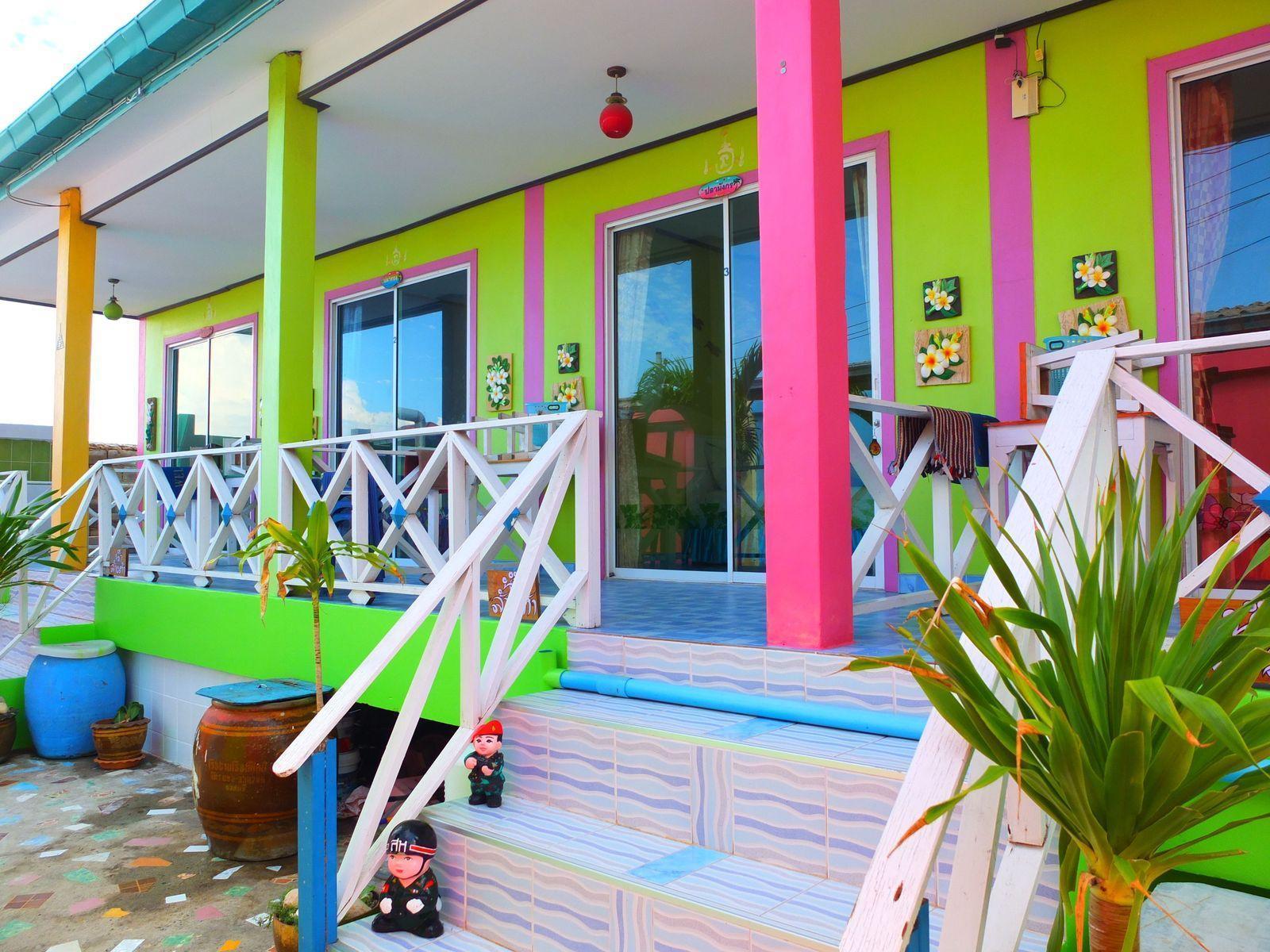 Baan Tipsukon Bed & Breakfast Ko Lan Bagian luar foto