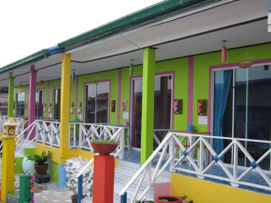 Baan Tipsukon Bed & Breakfast Ko Lan Bagian luar foto